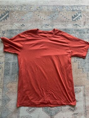 Lululemon Men's Metal Vent Tech Short-Sleeve Shirt